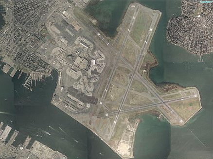 Imatge de l'aeroport de Boston Logan (Satèl·lit)